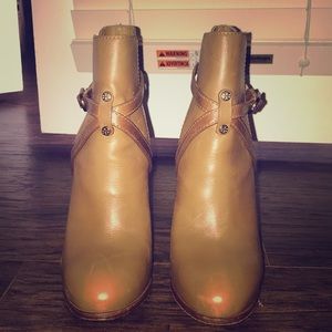 Tory Burch Brown/Tan heels